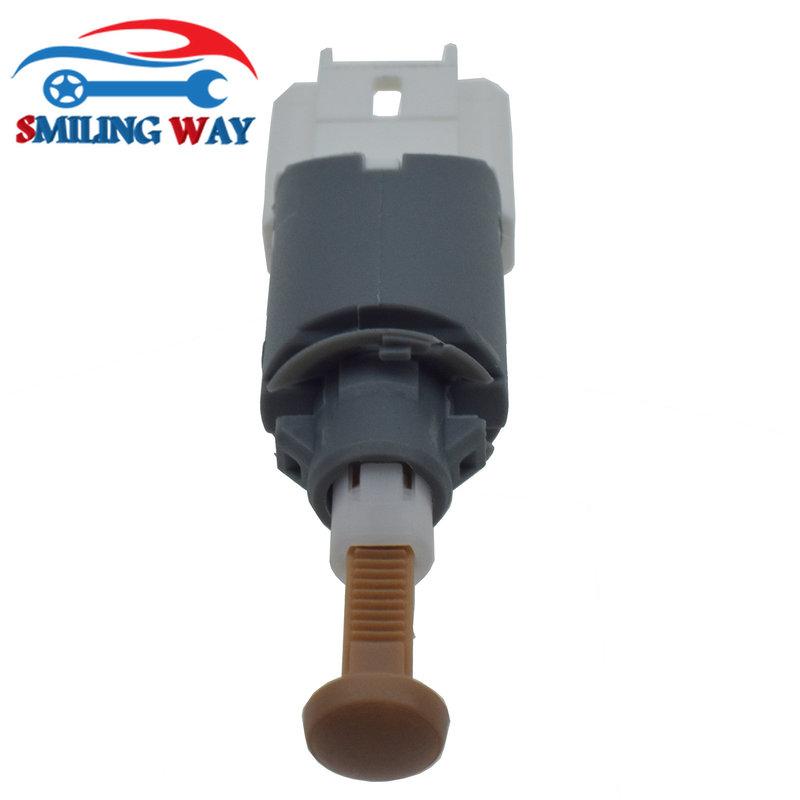 Brake Stop Light Switch For Dacia Duster Logan Sandero Clio & Renault Espace Laguna Trafic Twingo Wind 8200276361 253206170R