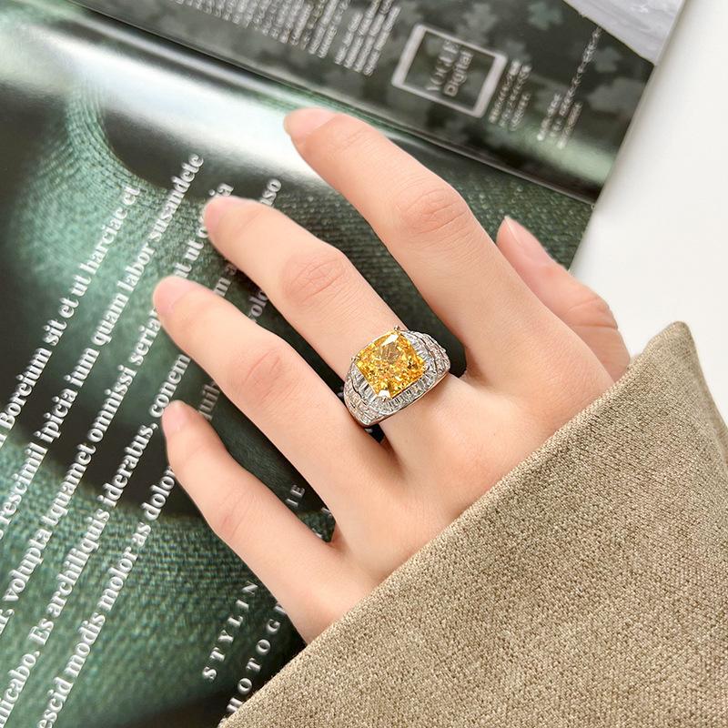 Jewelry Copper Bottom Gold-Plated High Carbon Diamond Ice Flower Square Diamond Copper Inlaid Princess Square Light Luxury Ring Women 10 * 10