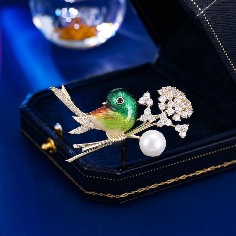 

Корсаж в виде птицы-сороки, масло, высококачественная брошь, антибликовая пряжка, персонализированная булавка для воротника костюма, аксессуары для корсажа золотой