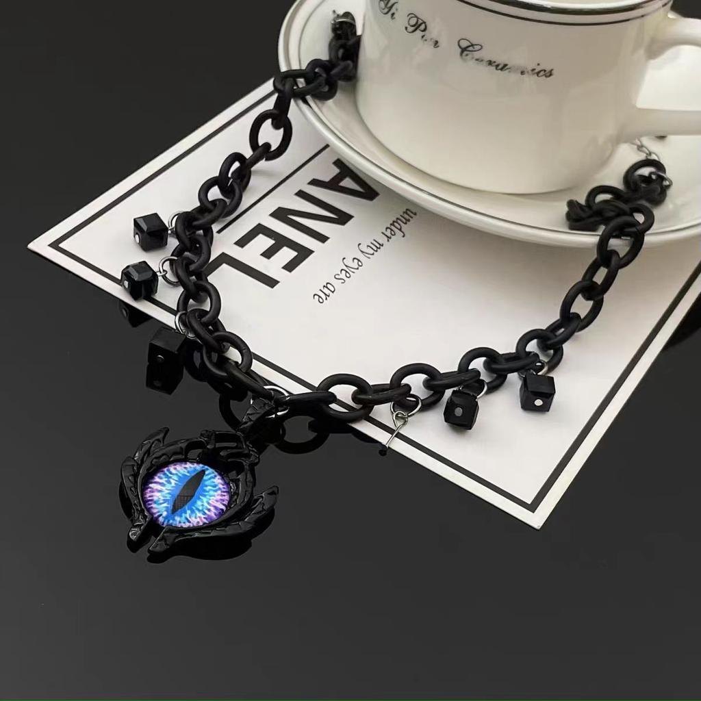 Dark Wind Devil's Eye Necklace Niche Hip Hop Necklace Design Collarbone Chain Men's and Women's Couples Trendy Brand