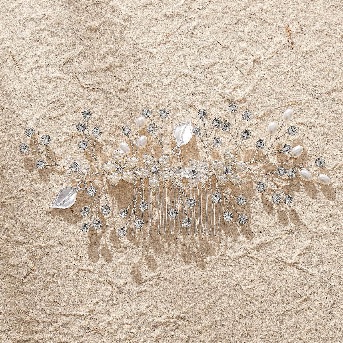 

Свадебная жемчужная расческа для волос: Элегантный свадебный и вечерний аксессуар