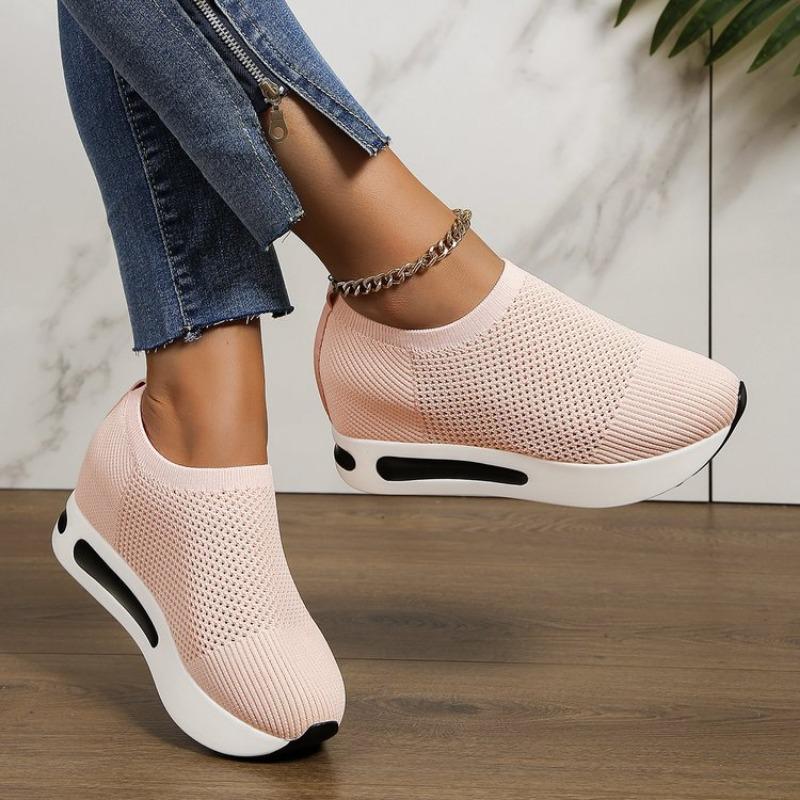 

Large size fly-woven sports single shoes women s spring and autumn new breathable Zhuotian casual shoes 44 розовый