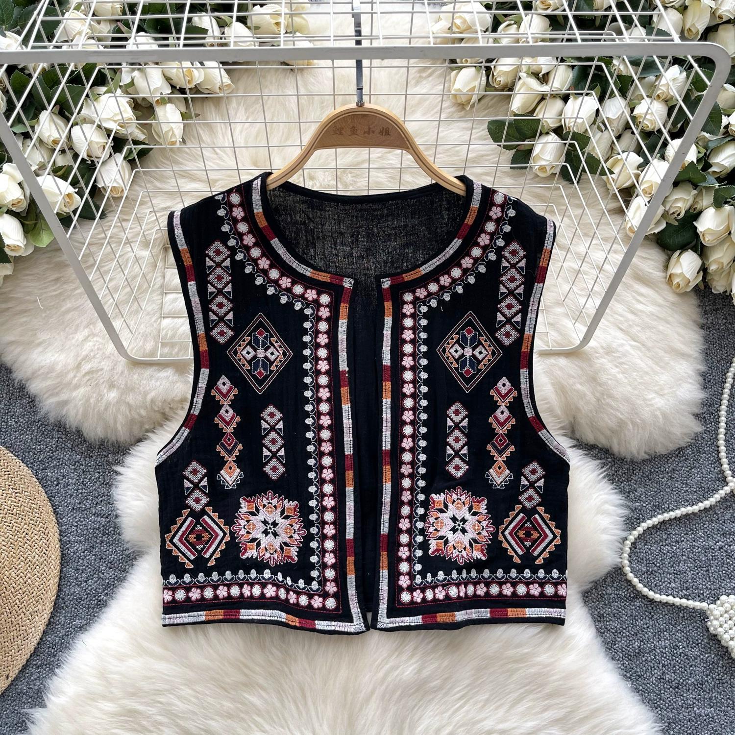 

Новый национальный стиль цветочный кардиган жилет женский модный вышитый укороченный жилет винтажный О-образный вырез без рукавов женская верхняя одежда шикарный жилет топы One Size чёрный
