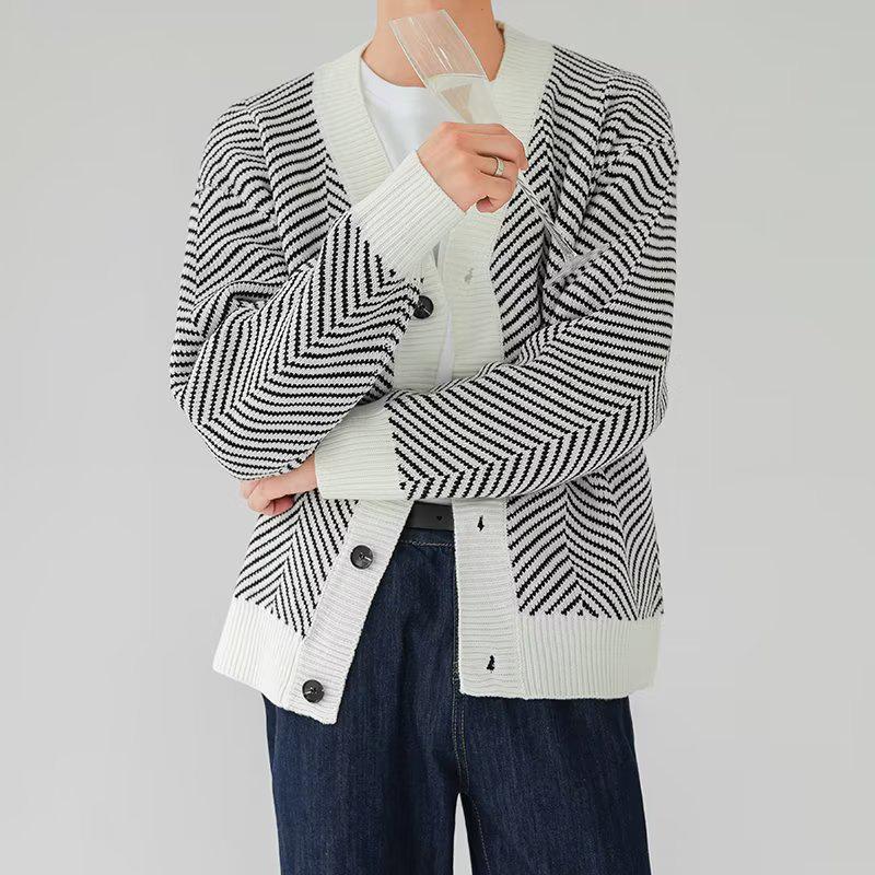

Korean Men s Mature Style Loose Drape V-Neck Striped Cardigan Sweater 3XL чёрный/белый