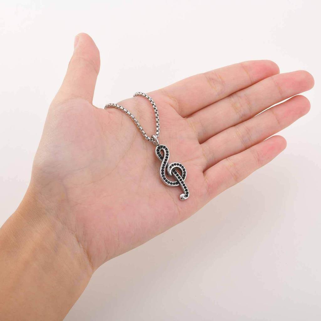 Unisex-Halskette aus Edelstahl mit vollem Diamant-Notenschlüssel - Einfaches, vielseitiges Design (PN-2229)