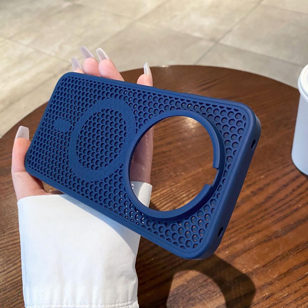 Applicable to Huawei Mate80ProMax honeycomb heat dissipation magnetic mobile phone case Pura70 large hole skin feeling anti-drop sheath