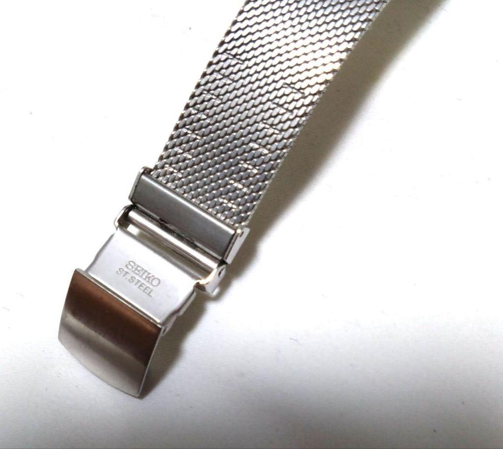 [USED] Extremely Rare SEIKO Chariot Twin Quartz Watch with Integrated Strap and Battery