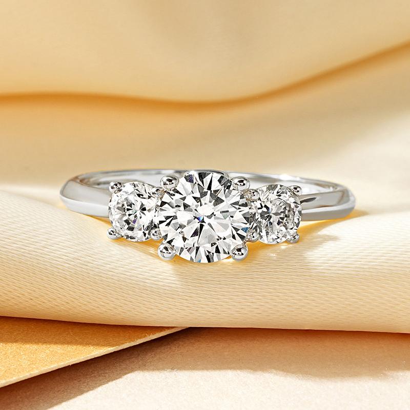 

Rrjzz 14k Gold Plated Three Stone Engagement Ring Round Cut CZ Simulated Diamond Rings for Women Anniversary Fine Jewelry Gifts US 5