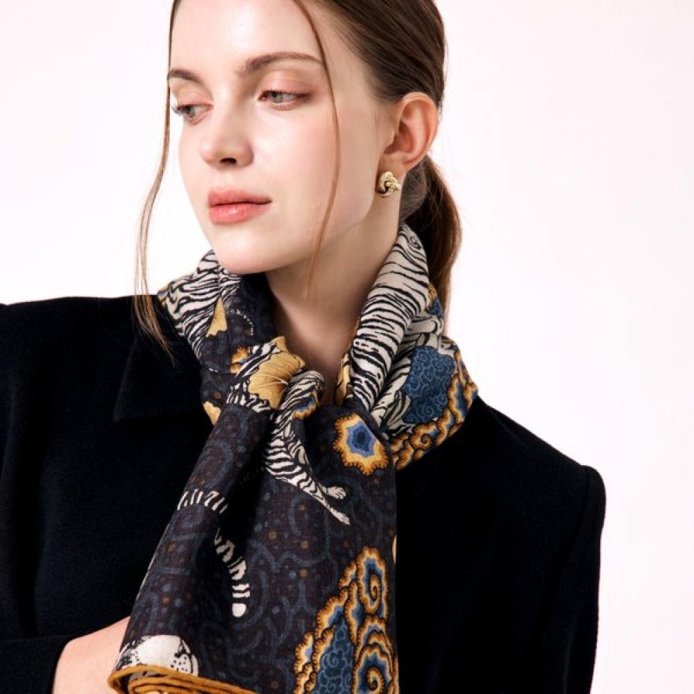 Mercion Wool Silk Scarf White Tiger