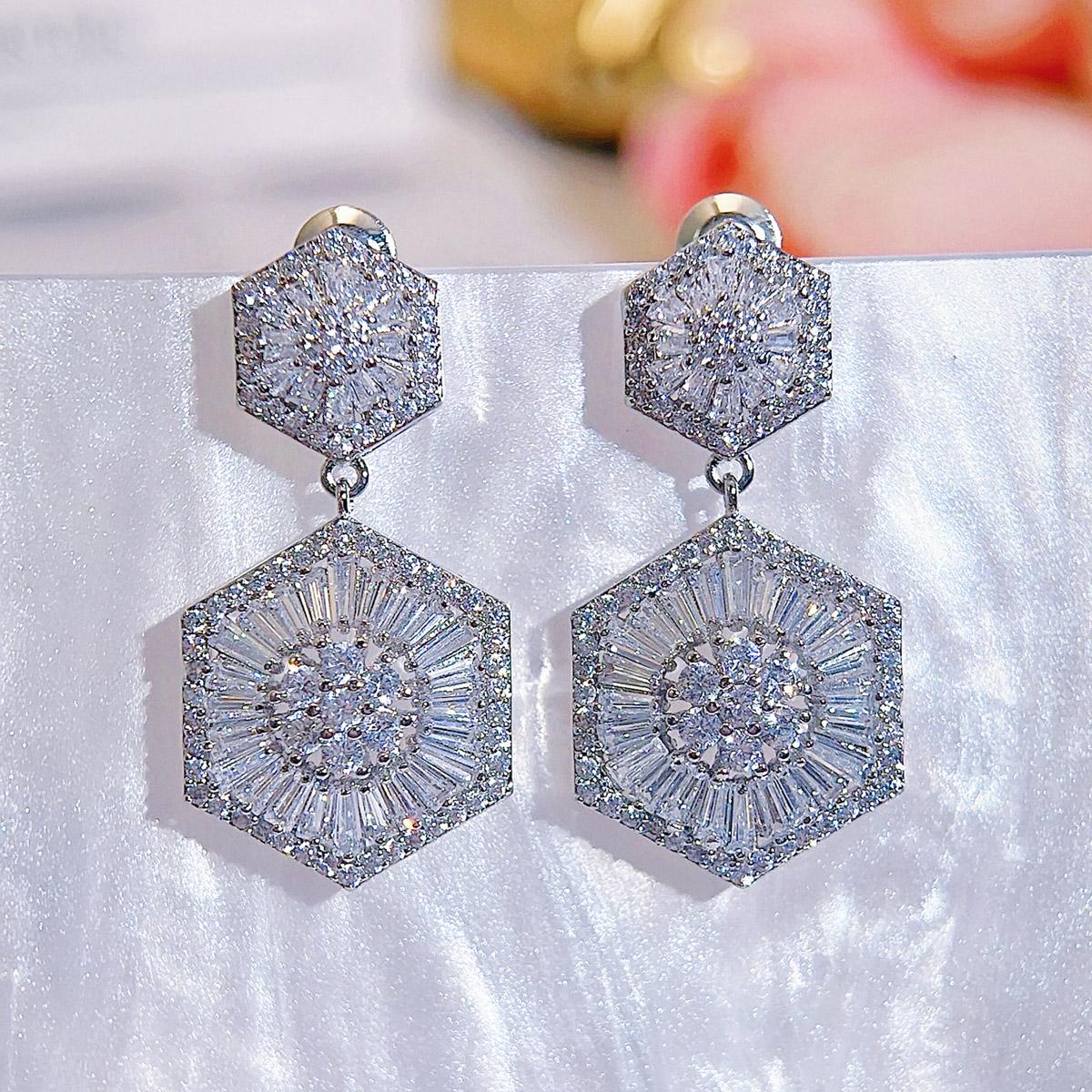 

CMM Изысканные и красивые полые геометрические серьги-подвески из циркония для женщин, свадебные украшения, аксессуары для ушей серебряный