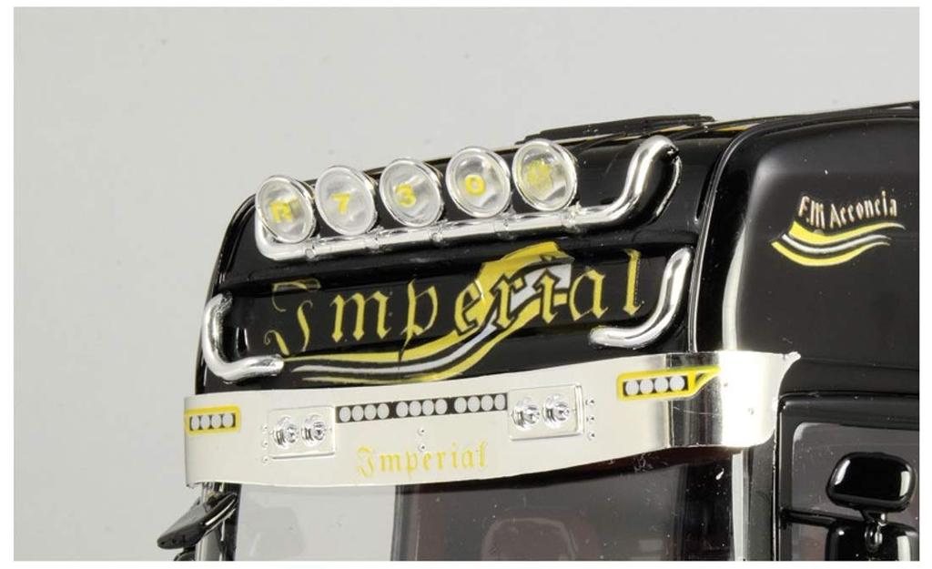 Italeri Scale Scania V8 Topline Tractor Head Plastic Model Kit IT3883 1/24 "Imperial"