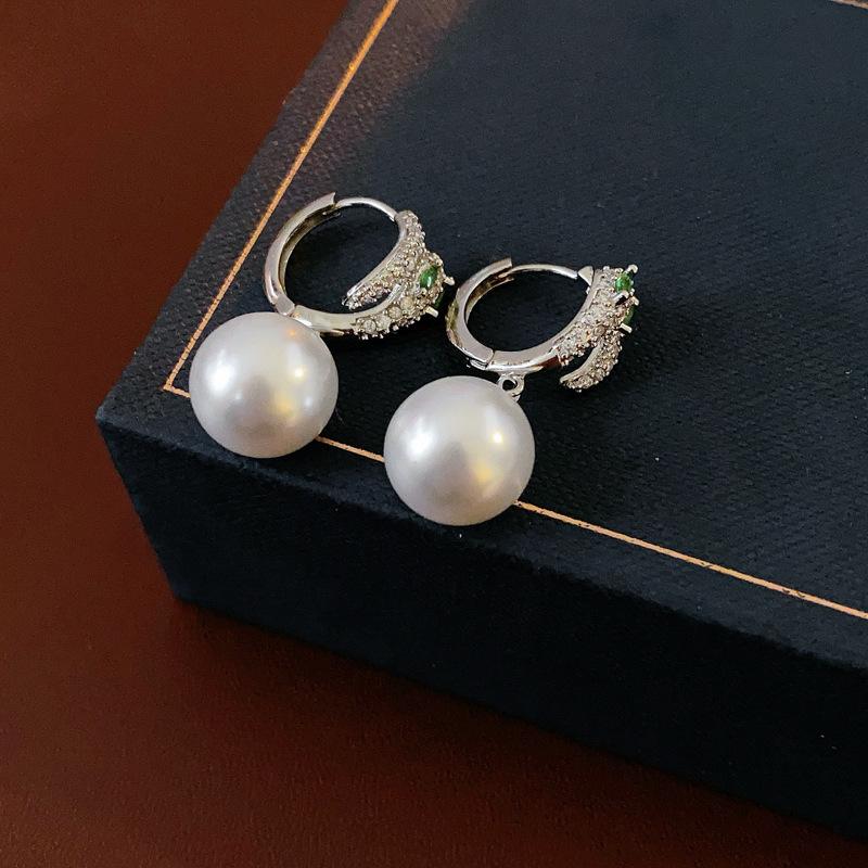 

Серьги с настоящим золотым гальваническим цирконием в форме змеи с модным дорожным и высококлассным ощущением серебряный