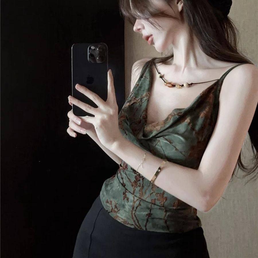Spring and Summer Women's New South East Asia Style Hot Girls Sexy Slim Backless Swinging Neck Sling Vest Sleeveless Top