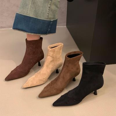 Hochhackige dünne Absätze spitze Wildleder dünne Stiefel kurze Stiefel Damenschuhe 2025 neu Herbst und Winter braune französische kleine Stiefeletten