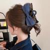 Women's Kitsch Style Updo with Volume Hairpin Blue