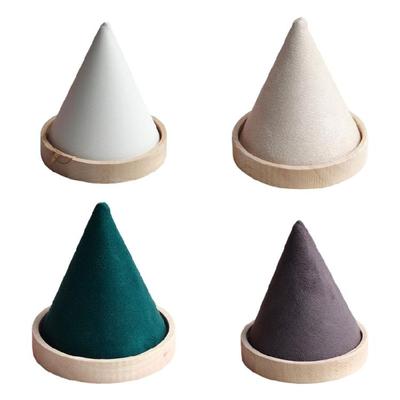 Creazione di gioielli e bijoux – Portagioie ed espositori per gioielli