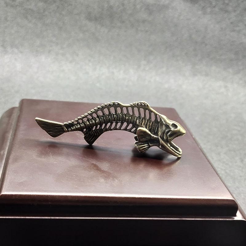 Creative Retro Brass Fish Bone Pendant for Men - Key Chain Accessory