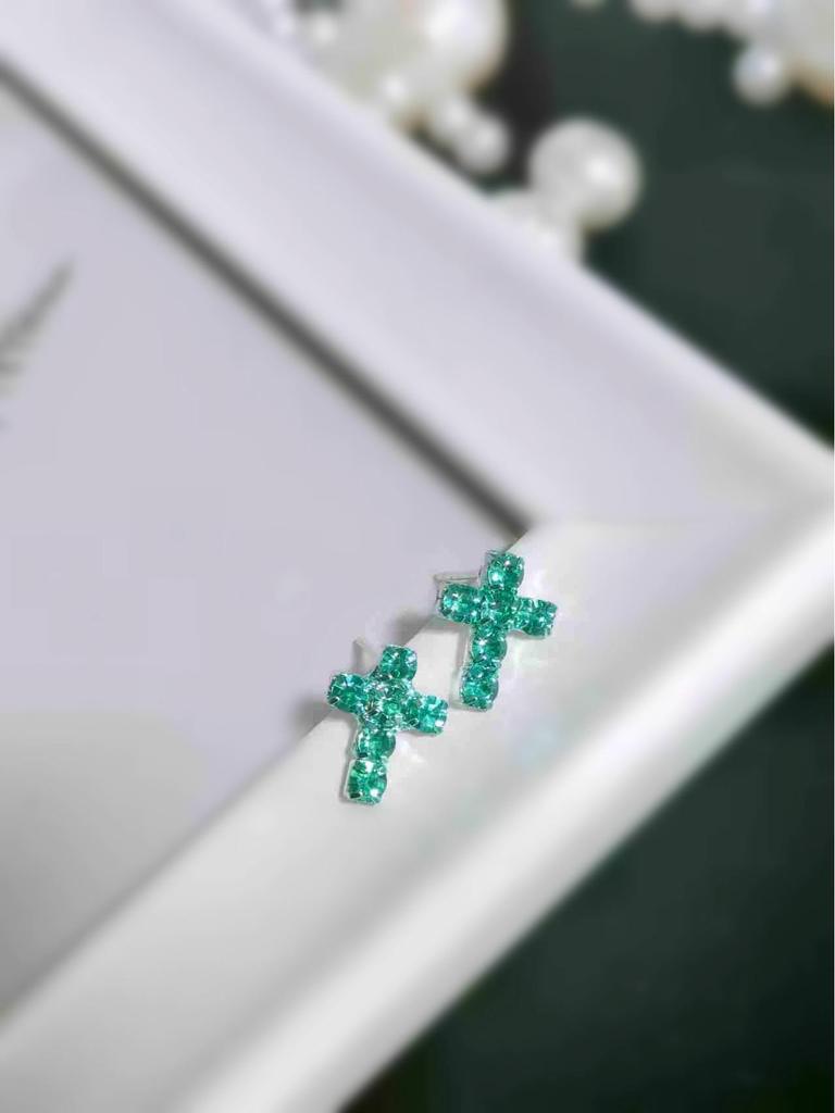All-Copper Rhinestone Cross Stud Earrings for Women
