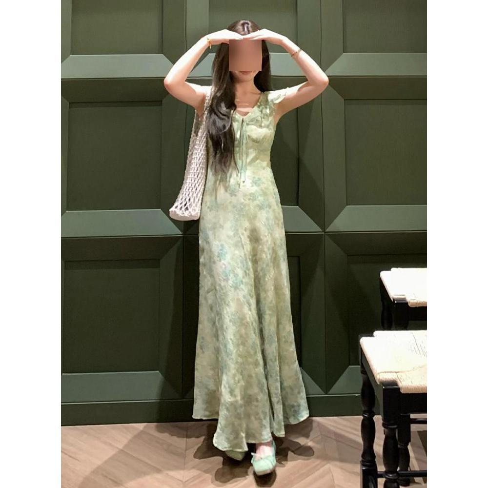 Girly Seaside Vacation Temperament Floral Dress Women's Summer New Small Flying Sleeves Gentle Waist and Thin Long Dress