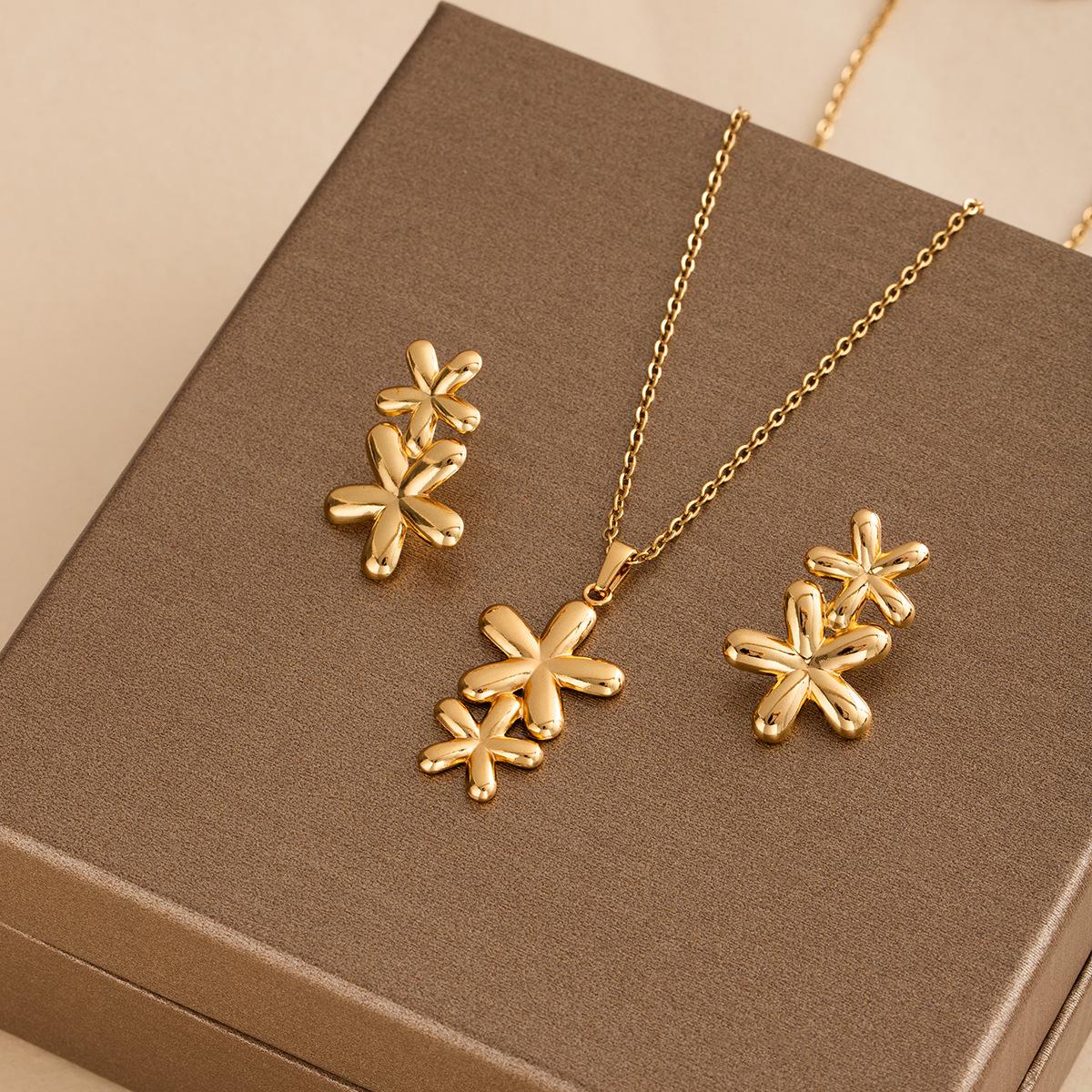 

Французький ретро-стиль Легкий розкішний Металевий стиль Геометричні Зірка Перлина Пусети Набір сережок та намиста Високоякісні Нішеві сережки