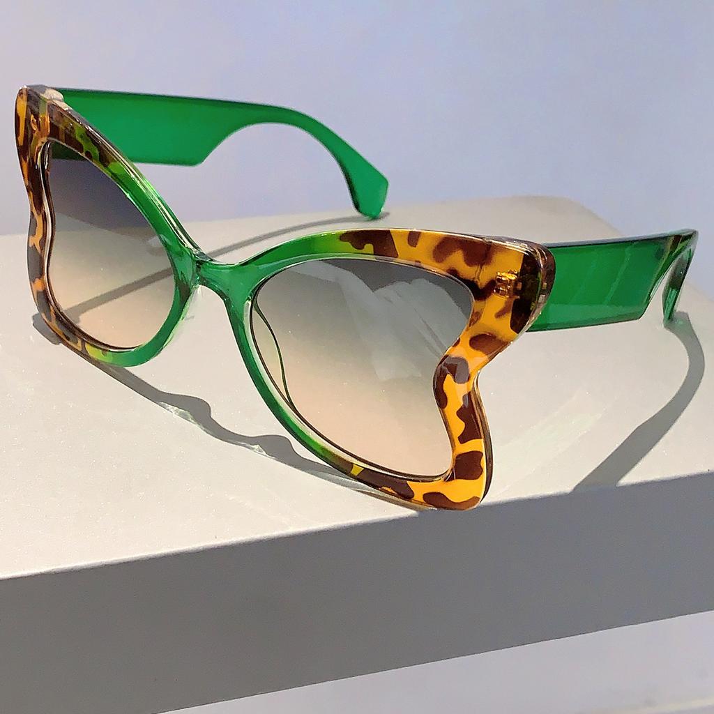 Oversized Butterfly Shape Sunglasses  New Arrival Stylish Vintage Multicolor Shades Trendy Brand Design Women Eyewear