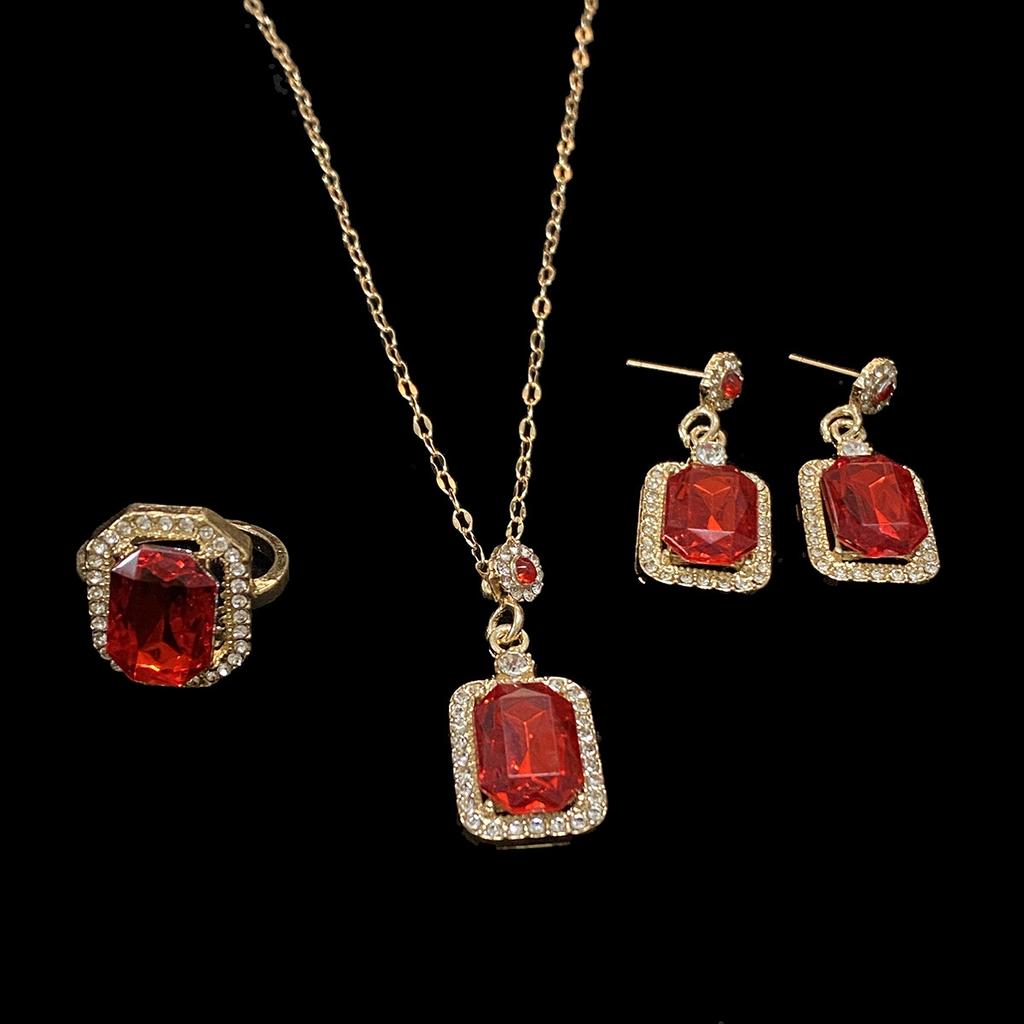 Wedding accessories, exquisite crystal glass square necklace, earrings, emerald three-piece new bridesmaid jewelry.