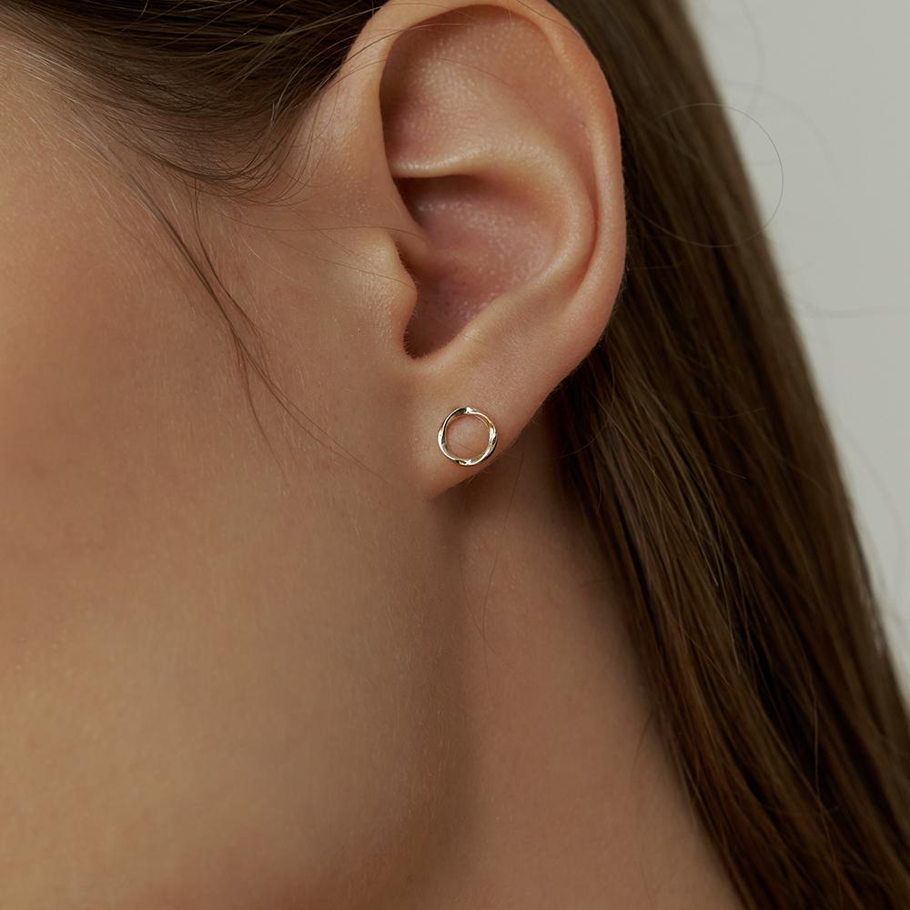 Lunne 14K Twist Simple Stud Earrings (14K Gold) #Lfe07