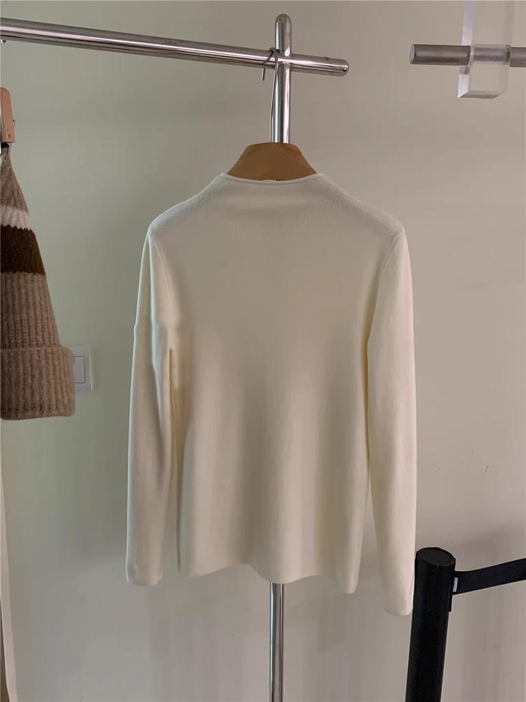 Gentle age reduction and whitening Slim stand-up collar Long-sleeved inner sweater Women's spring popular soft waxy bottoming top Versatile