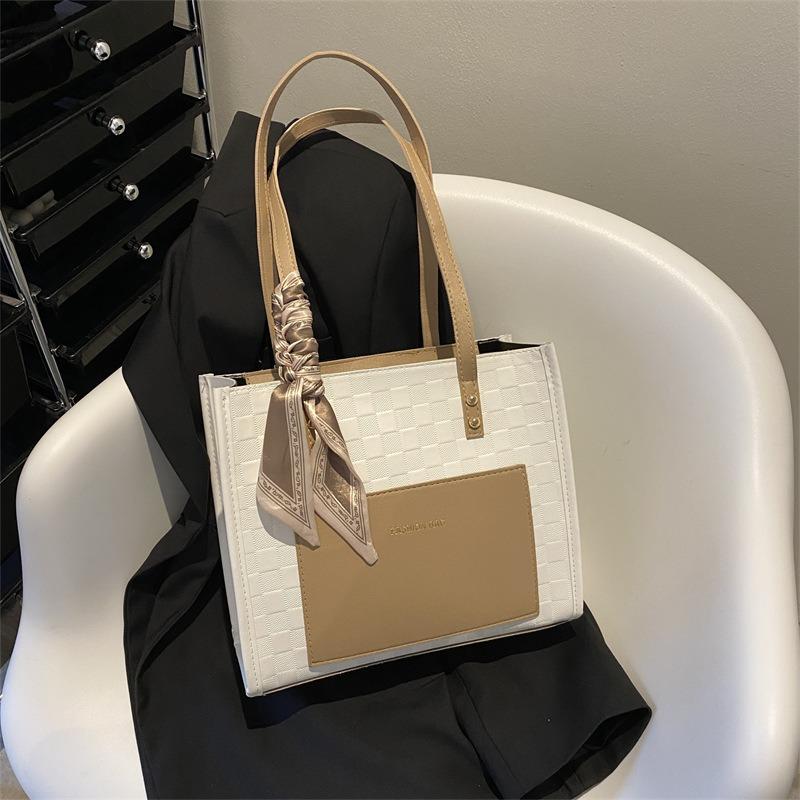 Silk scarf decorative temperament commuter bag women's autumn and winter new models are popular now textured shoulder tote bag