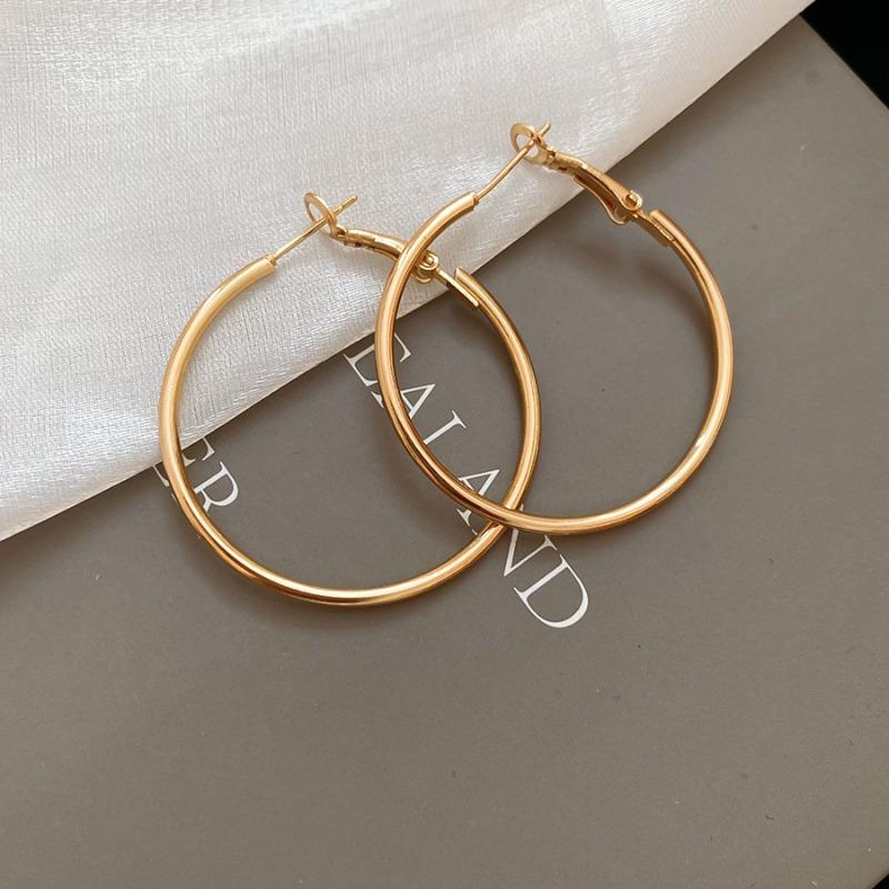 Silver Needle Metal Earrings, Fashionable and Simple, Versatile Temperament Earrings, Earrings, Pendants, Niche Design Earrings.