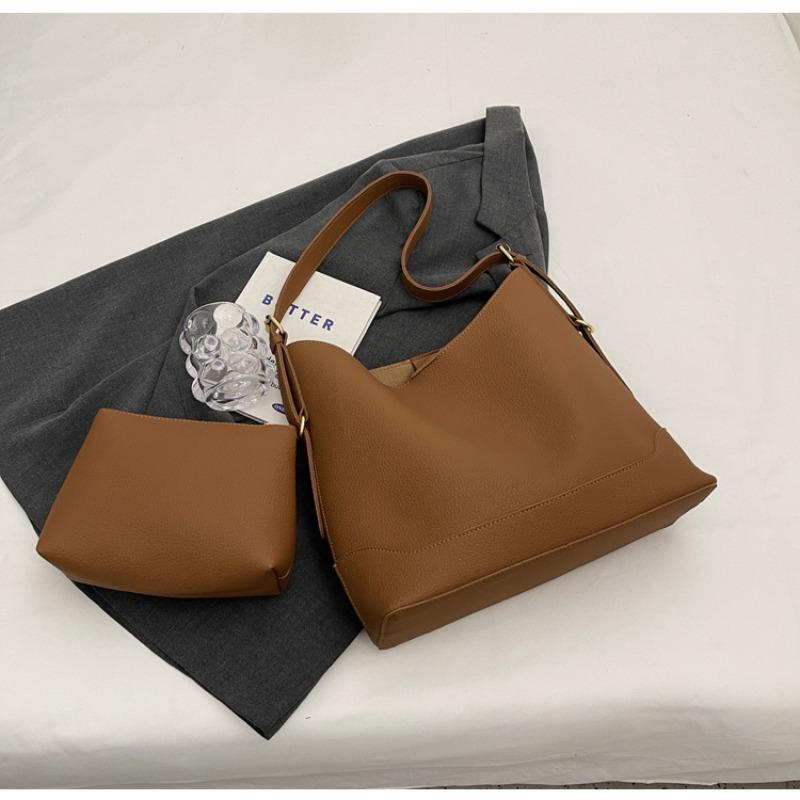 

Today s popular bags capybara bags women s spring and summer new autumn and winter fashion two-piece shoulder bag коричневый