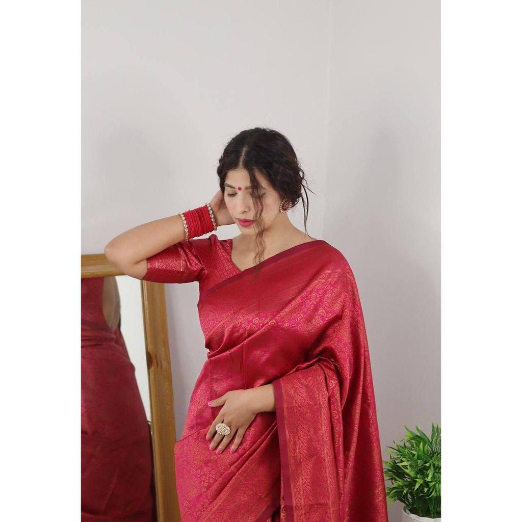 Dieser wunderschöne Saree ist elegant mit wunderschönem solidem Jacquard-Gewebe verziert, das dem Outfit einen perfekten Look verleiht.