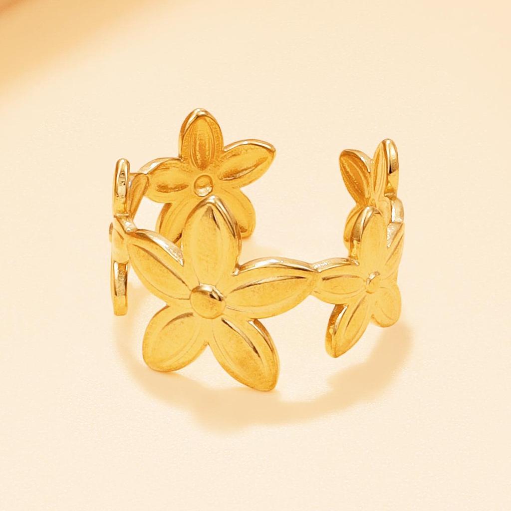 18K Gold-Plated Stainless Steel Flower Ring – Elegant, Versatile Open Design for Women