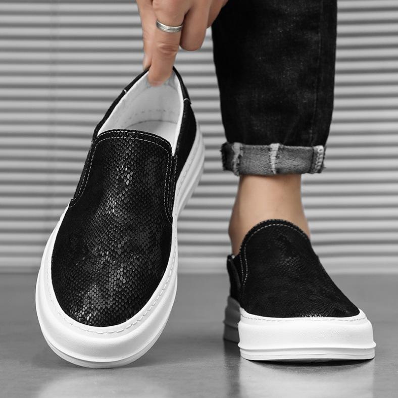 European station men's shoes high-end white shoes 2025 autumn first layer cowhide trend sports and leisure men's versatile board shoes