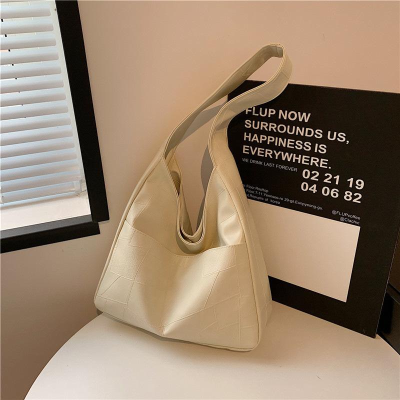 

Large capacity solid color retro new trend fashion simple leisure commuting shoulder tote bag women