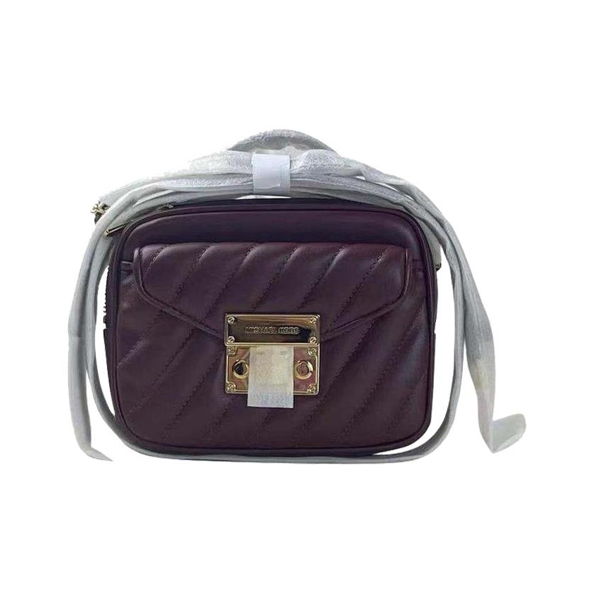 

Michael Kors MK Rose Stitch Vintage Letter Logo Flap Commuter Leather Camera Bag Women bags Purple 35F1GX0C5U-MERLOT Basic Set (Bag+Dust Bag)