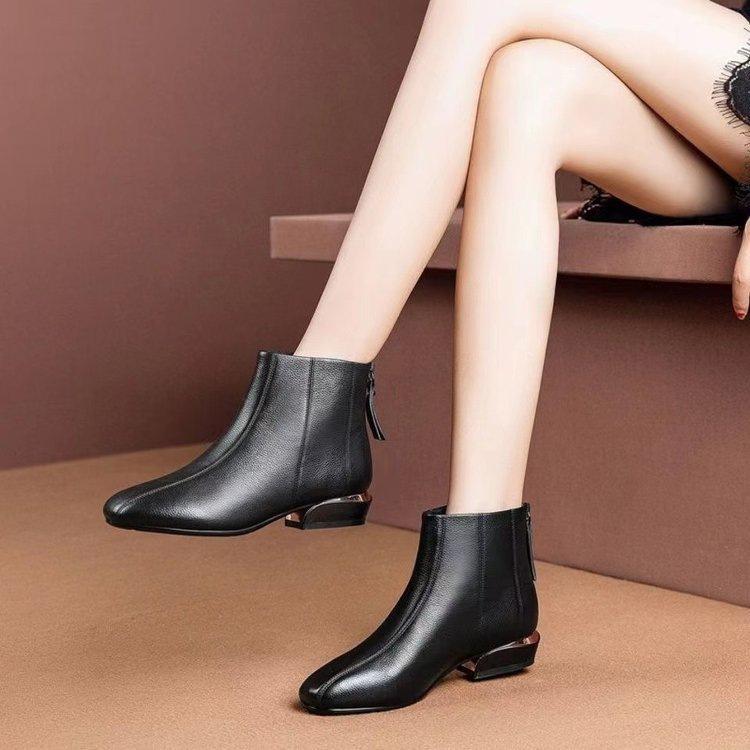 Simple temperament cotton boots leather boots square head short boots autumn and winter new British style niche personality low heel leather boots
