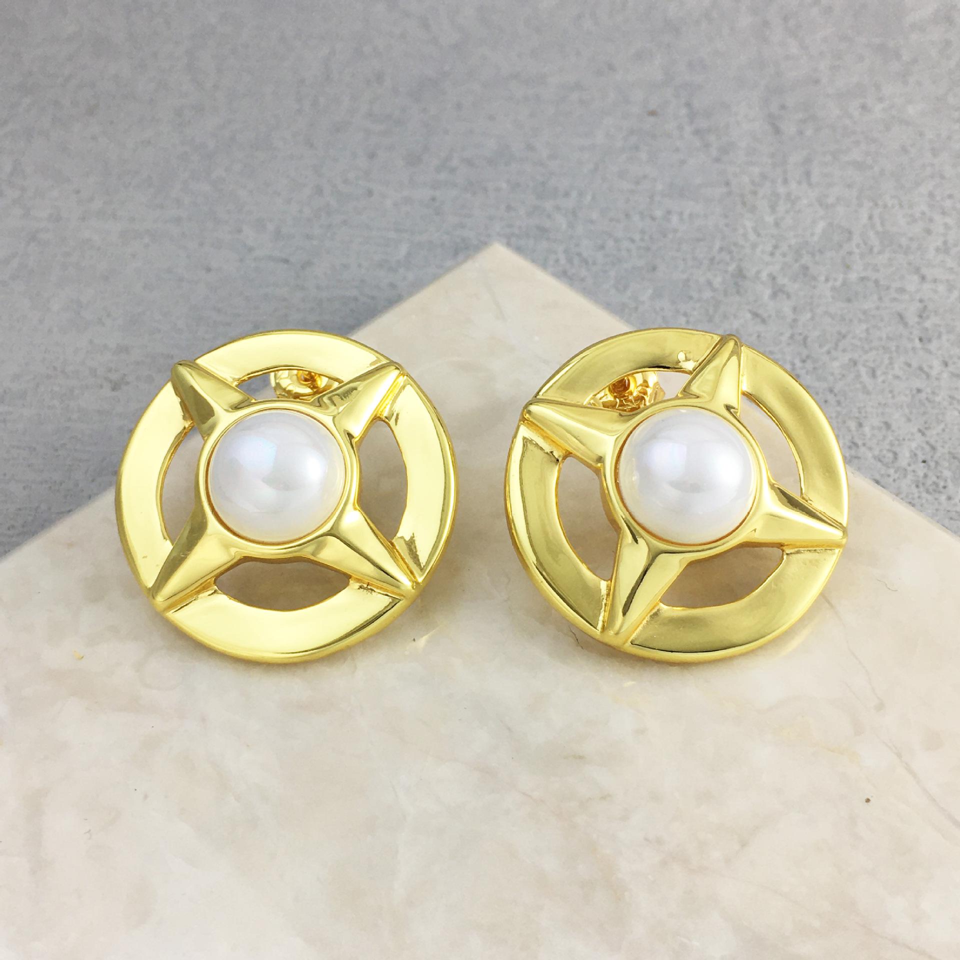 UNOde50 Spanish Luxury Pearl Ring - Elegant High-End Design for Socialites