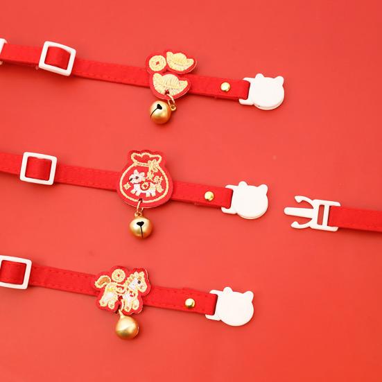 Besticktes rotes Haustierhalsband Chinesisches Neujahr Verstellbares Katzenhalsband mit Glocke Jahr des