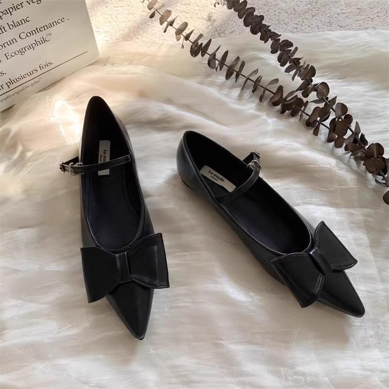 Fashion Flat Shoes for Women Spring and Autumn New Mary Jane Shoes Black Bow Flat Pointed Toe Plus Size 42 43 44 Women Shoes Ladies