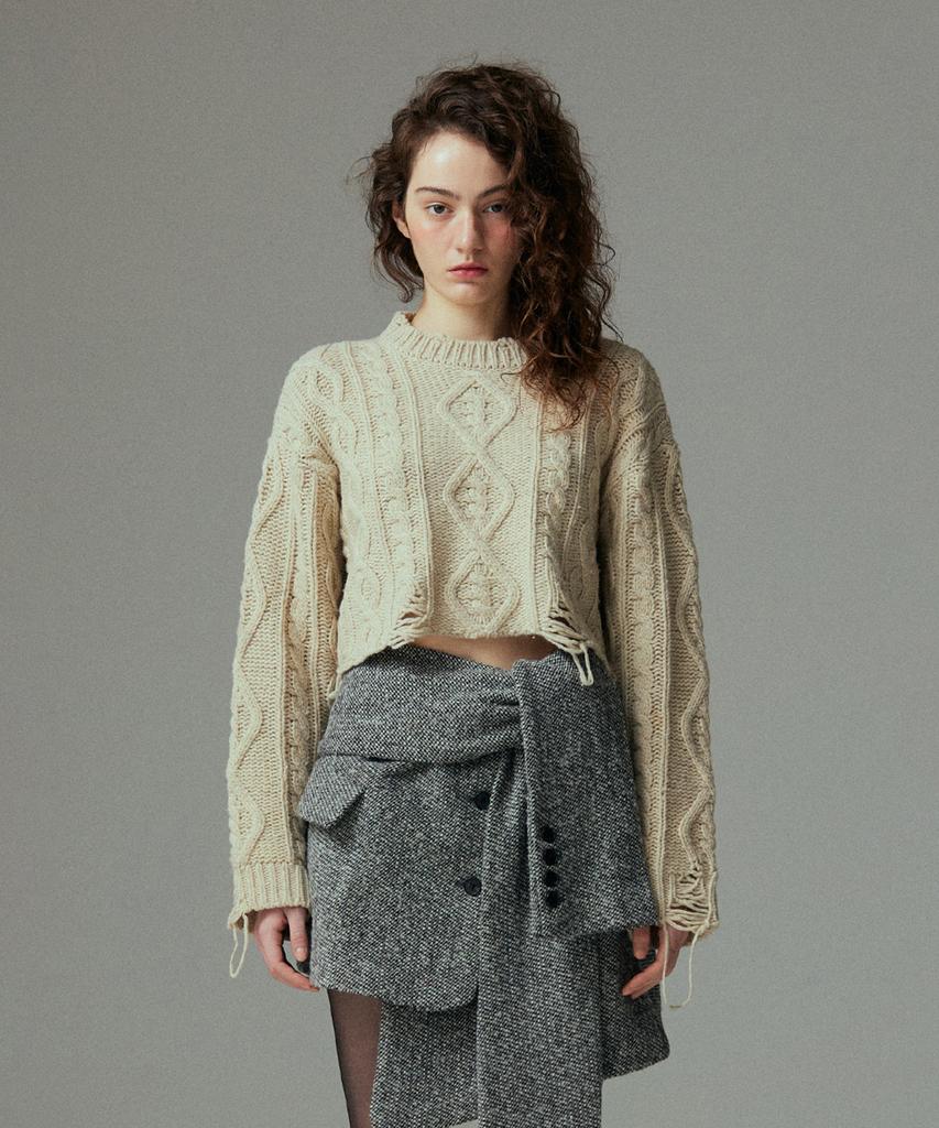Meuameu Cable Destroyed Crop Knit