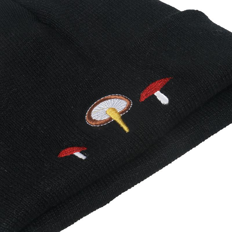 Foreign trade knitted hat women's cross-border winter mushroom embroidered thermal hat casual trend Japan and Korea cute wool hat student