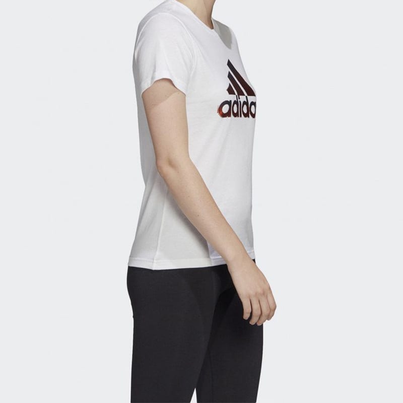 adidas T Shirts Women's White Crew Neck Moderate Straight Fit FJ5012