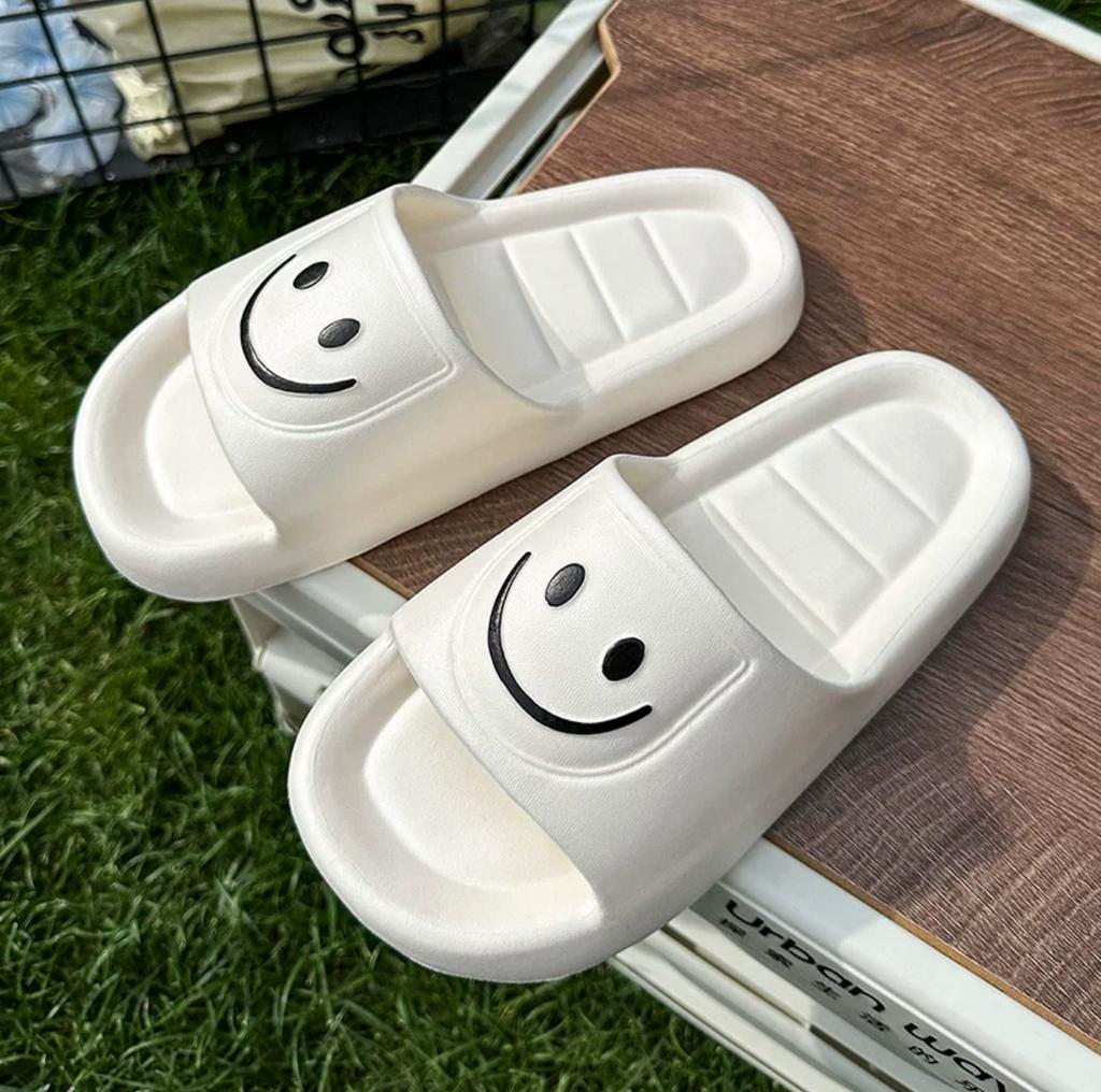 Ciabatte da coppia da donna estive nuove sandali da interno per la casa bagno doccia scarpe casual carine ciabatte da casa uomo