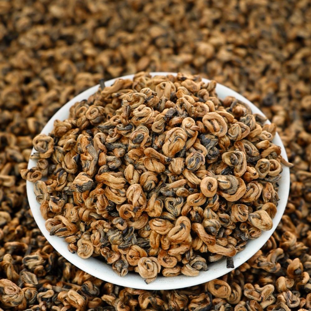 Yunnan Fengqing tea, black tea wholesale ancient tree self-sold tea, gift box gift New Year's goods big golden needle Dianhong tea