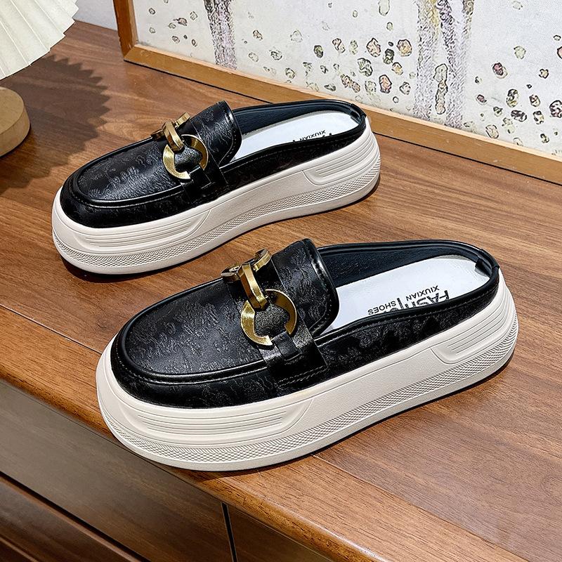 

Женские весенние новые модные, удобные и дышащие лоферы на плоской подошве из лакированной кожи, глянцевые, повседневные 35 чёрный