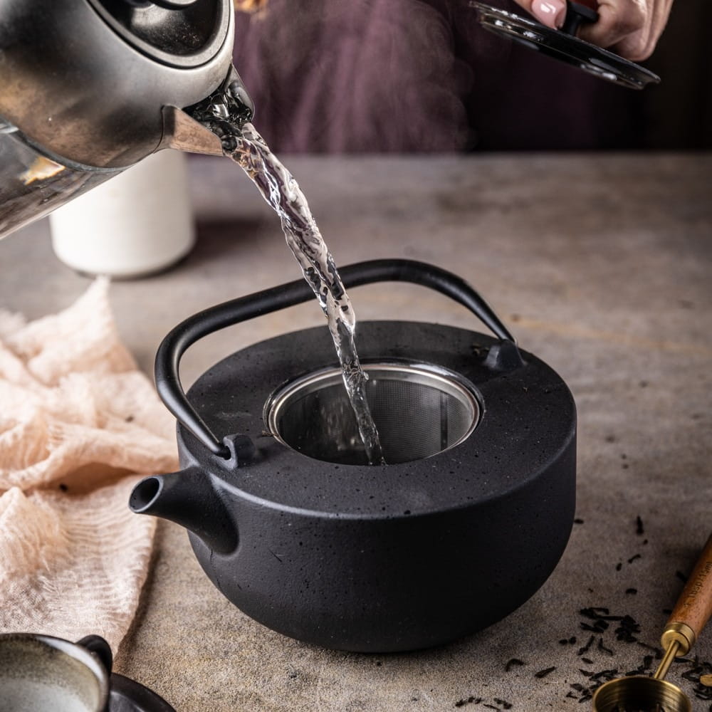 Czajniczek żeliwny Zaparzacz 1.1L KINGHOFF KH-1844