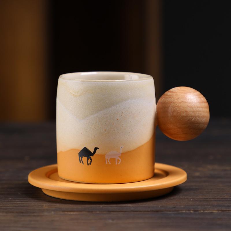 

1 НАБОР 80 мл Кофейная чашка и блюдце Набор Грубая керамика Креативная Ретро Керамическая Деревянная ручка Чайная чашка Бытовые товары 80mL жёлтый