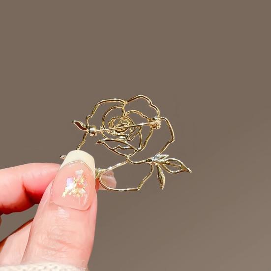 Women Brooch Hollow Rose Shape Lapel Pin Suits Coats Bags Scarves Badge Anti-Oxidation Versatile Accessory