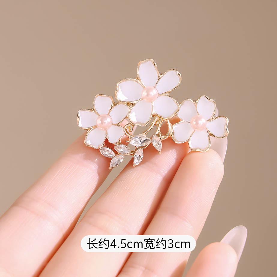 New Chinese Flower Pearl Brooch High-end Femininity Elegant Pin Coat Suit Button Corsage Accessories